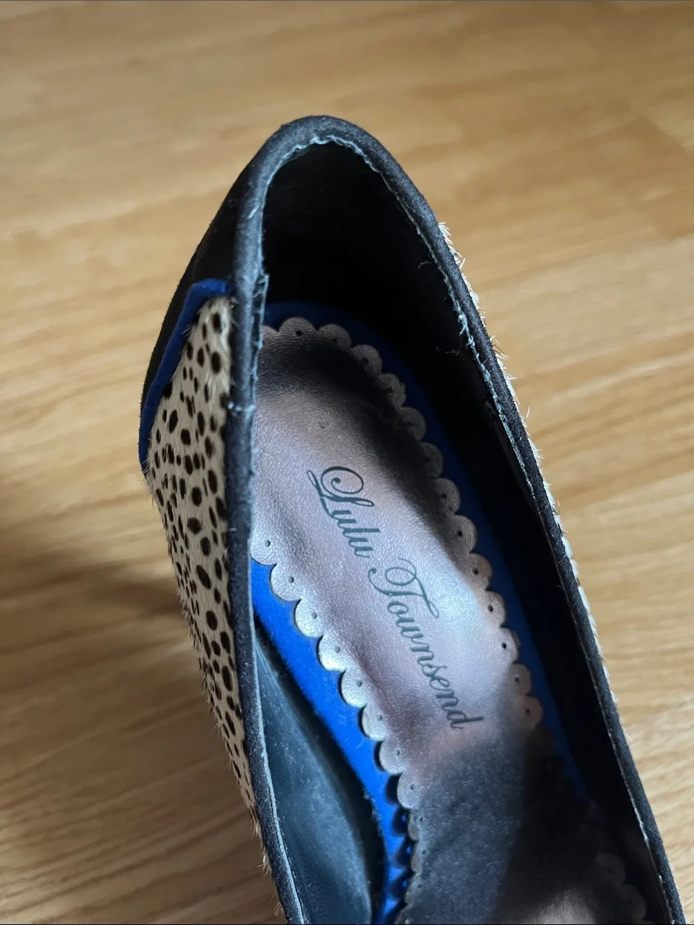 Lulu Townsend Black and Off White Spotted High Heel Pumps with Blue Accents